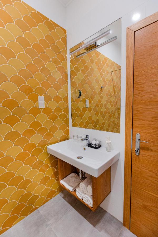 H11 Rooms Esztergom Bagian luar foto