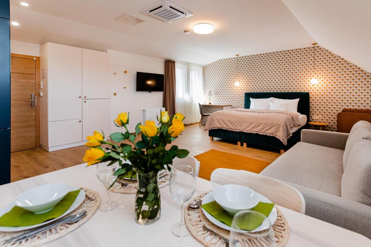 H11 Rooms Esztergom Bagian luar foto
