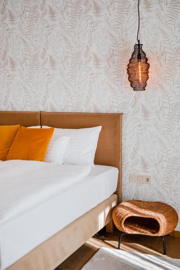 H11 Rooms Esztergom Bagian luar foto