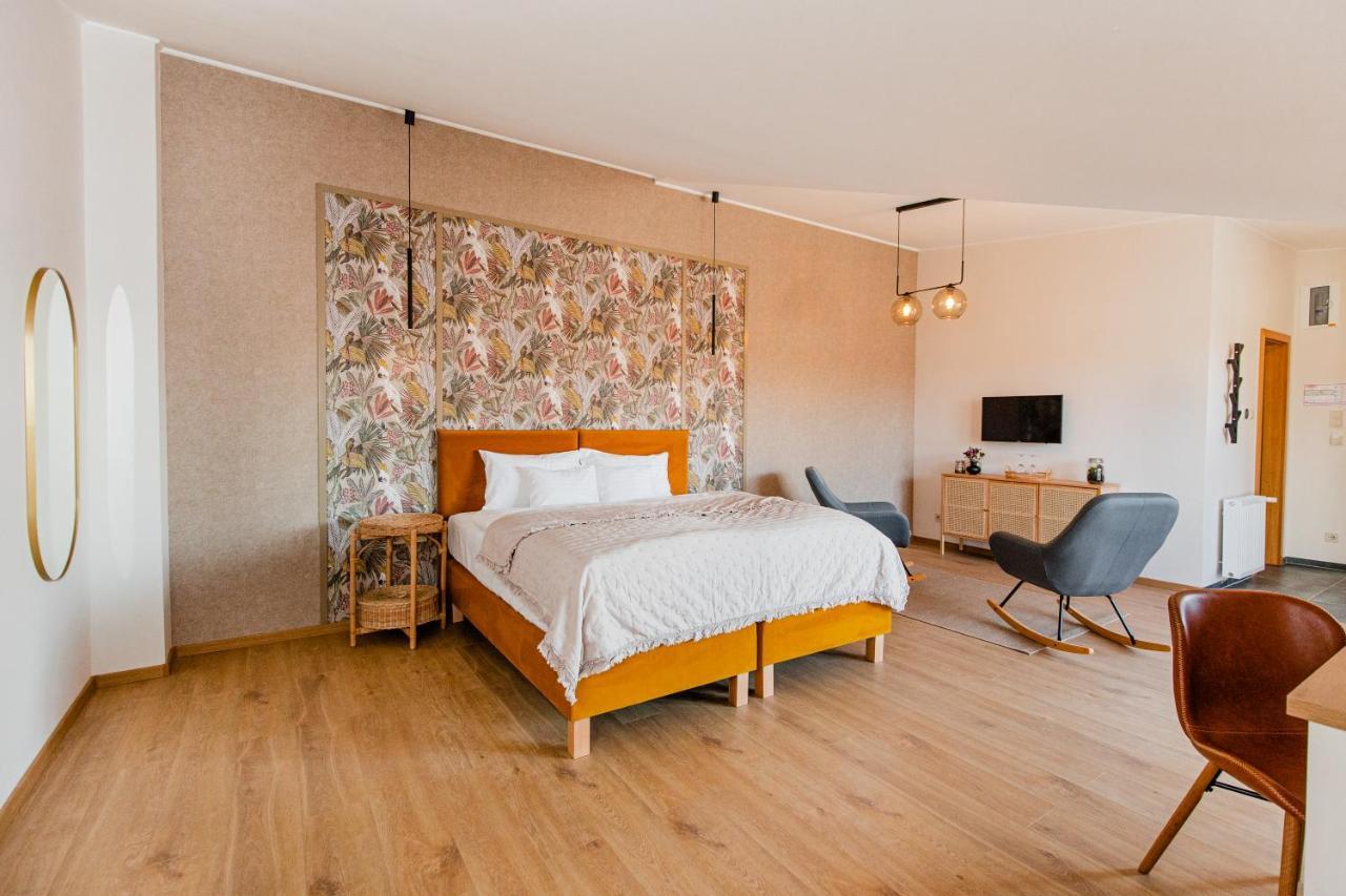H11 Rooms Esztergom Bagian luar foto